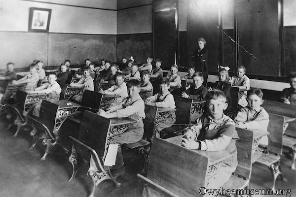 DeLamar Students in Desks 1917